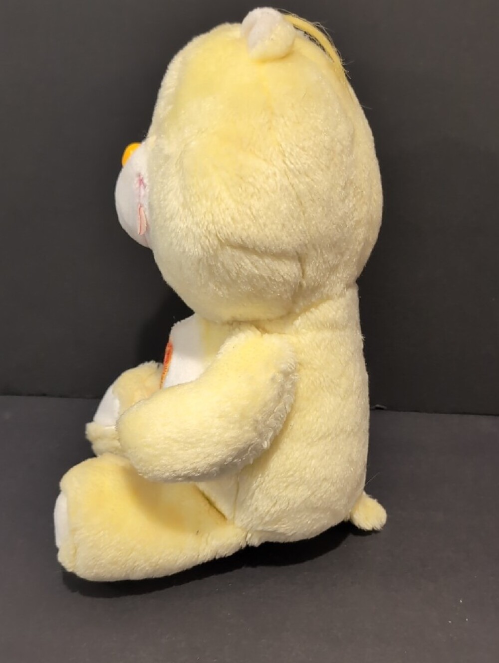 Vintage Kenner Care Bears Yellow Birthday Bear Plush Cupcake Belly 1983 - Picture 4 of 10